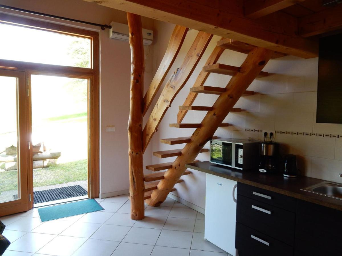Cosy Holiday Home With Garden In Walscheid Esterno foto