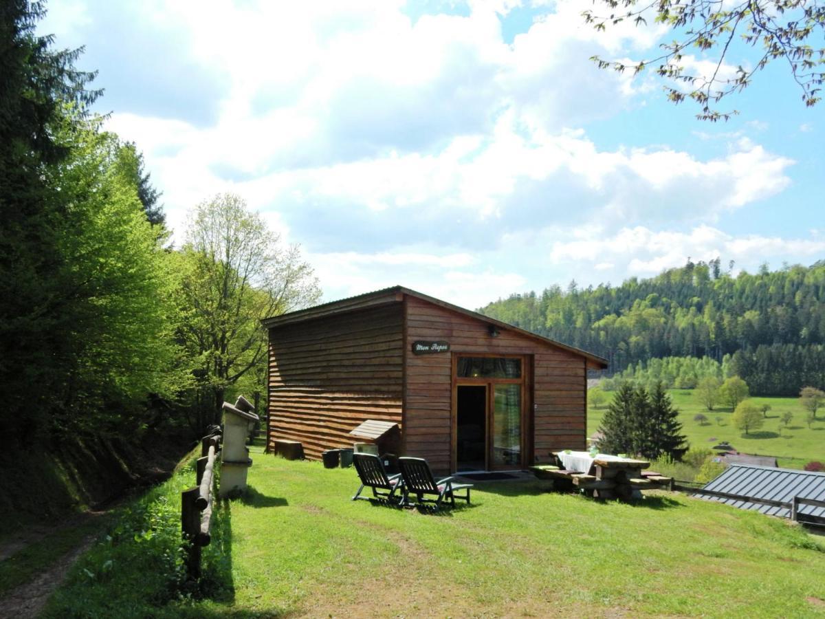 Cosy Holiday Home With Garden In Walscheid Esterno foto